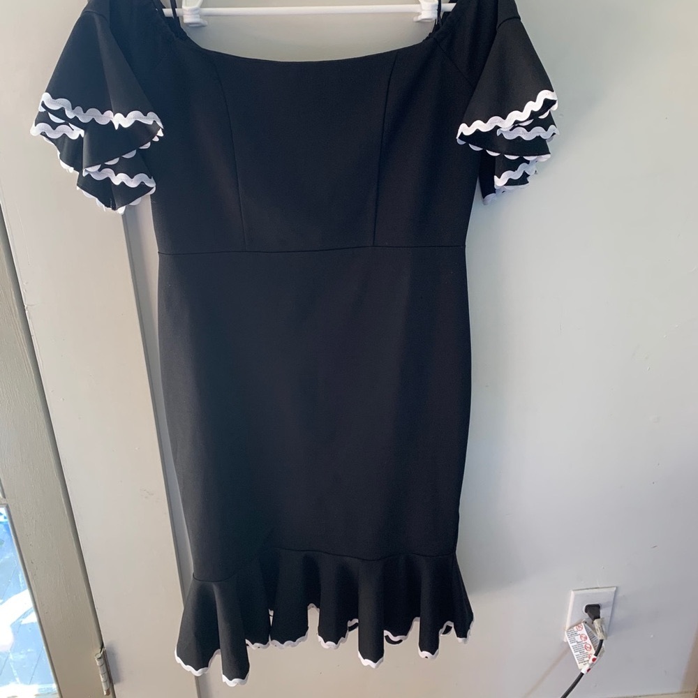 Black and white cold shoulder dress